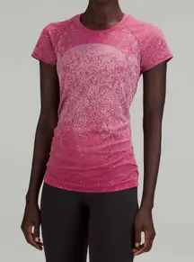 Lululemon Swiftly Tech Short Sleeve Shirt 2.0
Gradient Block Pomegranate si 14