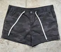 Vuori Women’s Ripstop Short in Black Camo Size Medium VW364