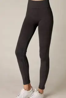 Nikibiki black leggings‎