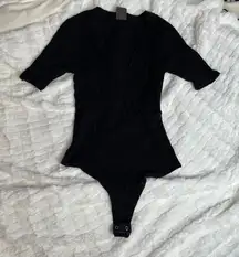 MAY PINK Black‎ Ribbed 1/2 Sleeve Bodysuit V Neck Snap Closure Neutral