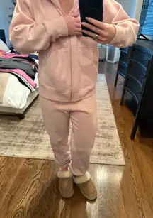 Amazon Sweat Set Two-Piece