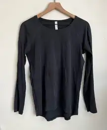 women black long sleeve crewneck tee shirt 6