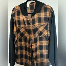 Plaid Black and Tan Hooded Shirt Jacket Size Large