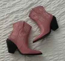 Brand New Dingo Pretty n’ Prissy Pink Cropped Cowboy Boots