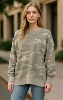Aerie Oversized Camo‎ Sweatshirt size S