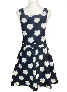 One Clothing Women's Dress Jumper Sz M Black White Daisy Print Mini 90s Y2K