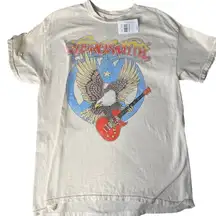 Aerosmith Eagle Guitar Graphic T Shirt Cream Short‎ Sleeve Cotton Size Medium