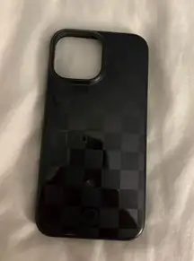 Black checkered loopy case 