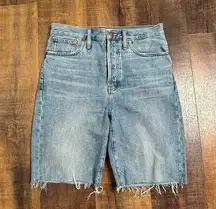 Madewell  High-Rise Long Denim Shorts in Brightwater Wash Size 27