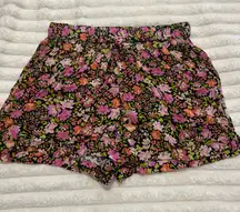 Hurley Shorts Women’s