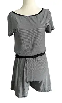 Rolla Coster Black/White Stripe Elastic Waist Romper Women's Size Medium 23-11-2