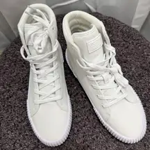 Levi's Womens Canvas Hightop Fashion Sneaker Shoe Size 9