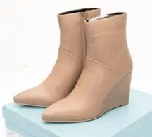 Seychelles. Only Girl Boot.