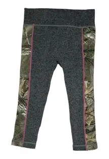 Realtree‎ Camo Women's Cropped Legging Heather Gray Green Camo Pink Accents S/M
