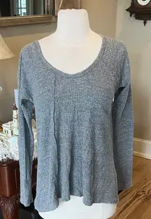 Sun & Shadow Heathered Gray Waffle Long Sleeve Top Flowy