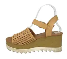 Universal Thread Alba Tan Woven Memory Foam Wedge Heel Platform Sandals Size 6