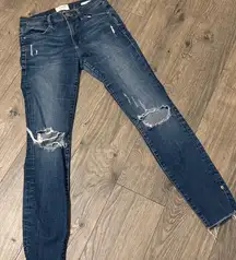 Frame le high skinny Distressed Blue Jeans