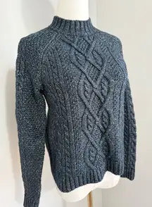 Abercrombie & Fitch women’s gray crewneck old school cable knit sweater xs