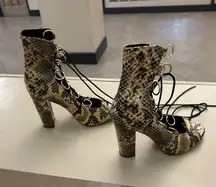 Boots Snakeskin Lace-Up Ankle Boots 5 inch heel-size 9 by Liliana-like NEW