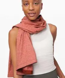 Lululemon  Vinyasa Scarf *Rulu in Heathered
red  One Size