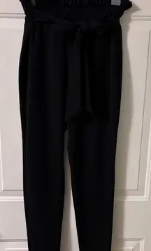 SHEIN Paper bag waist with tie belt. Black size Medium