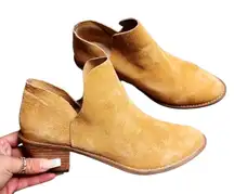 Kelsi Dagger Brooklyn Kenmare Suede Ankle Booties SIZE: 8.5