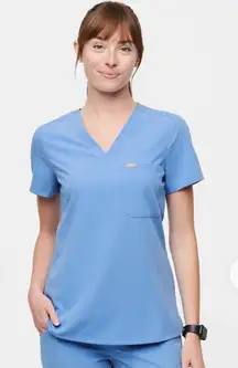 Catarina One Pocket Scrub Top