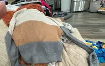 HOLLISTER CROP SWEATER EUC