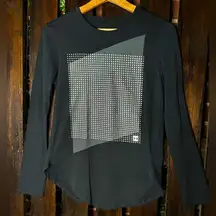 Under Armour  Black Long Sleeve Crewneck Shirt Size Small