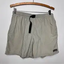 Columbia  tan hiking shorts lightweight size large adjustable belt