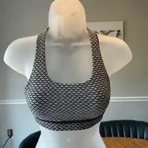 Lululemon Black and White Sports Bra. Size 2