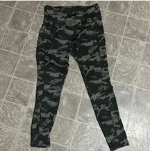 Women’s  Leggings Camo Size L