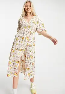 ASOS DESIGN shirred midi tea dress in cream meadow floral‎ print Size US 0