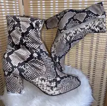 Evana Snakeskin Reptile Print Black White Heeled Boots