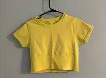 Aerie offline yellow stretchy cropped short sleeve size M