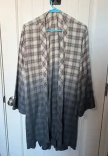 Maurice's Grunge Flannel Shrug Women's Large Plaid/Blue Dye