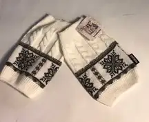 Muk Luks Snowflake Pattern Boot Socks Warmers Winter Cherry Girl Balletcore NEW