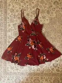 Burgundy floral dress with adjustable straps #floraldress
