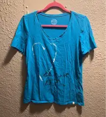 Life Is Good Blue T-Shirt Woman’s Size Medium-Flaw Small Hole On Back