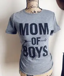 MOM OF BOYS Tee
