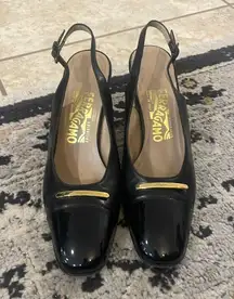 EVUC  Black Pantent Pumps Gold Emblem 8.5 *Read description