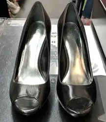 Size 8 Medium black peep toe Style & Co heels