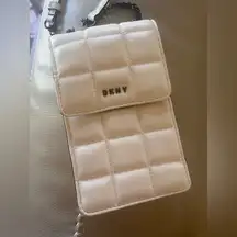 DKNY  CROSS BODY BAG