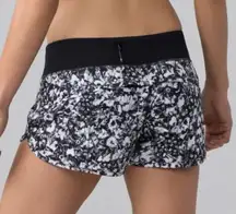Lululemon Speed Short Mash Up White Black 2.5" 2