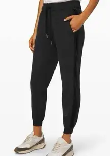 Lululemon On The Fly Pant Velvet Trim Jogger Black Size 6