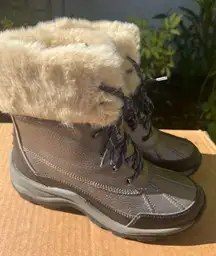 Clarks Women’s Clark’s Mazlyn Arctic Boots sz 8M BRAND NEW