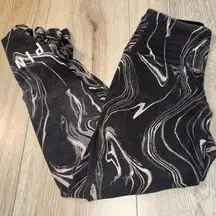 PINK Victoria's Secret Black and White Swirl Leggings tights