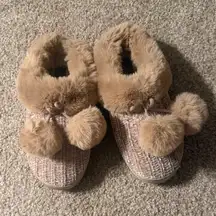 Cuddl Duds Tan Fuzzy Slippers
