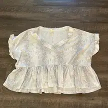 Peach loves Venus ruffle oversized T-shirt.