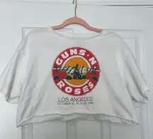 white guns and roses graphic crop tee